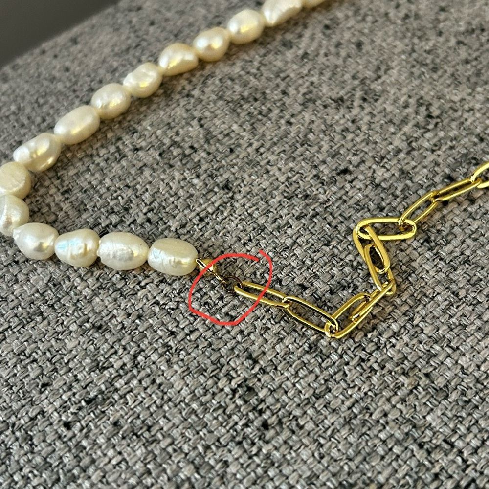 FREE w/ Purchase - Half “pearl” half chain Necklace - Picture 4 of 4